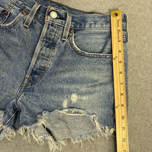 Women’s Levi’s Premium Distressed Denim Shorts High Rise Frayed Hem Size 6 - Picture 7 of 11